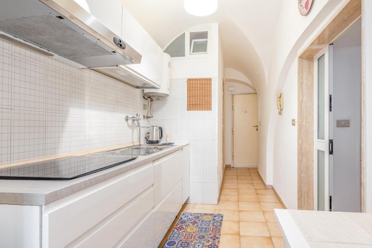 Stazione Centrale & Universita Lovely Apartment Bari Exterior photo